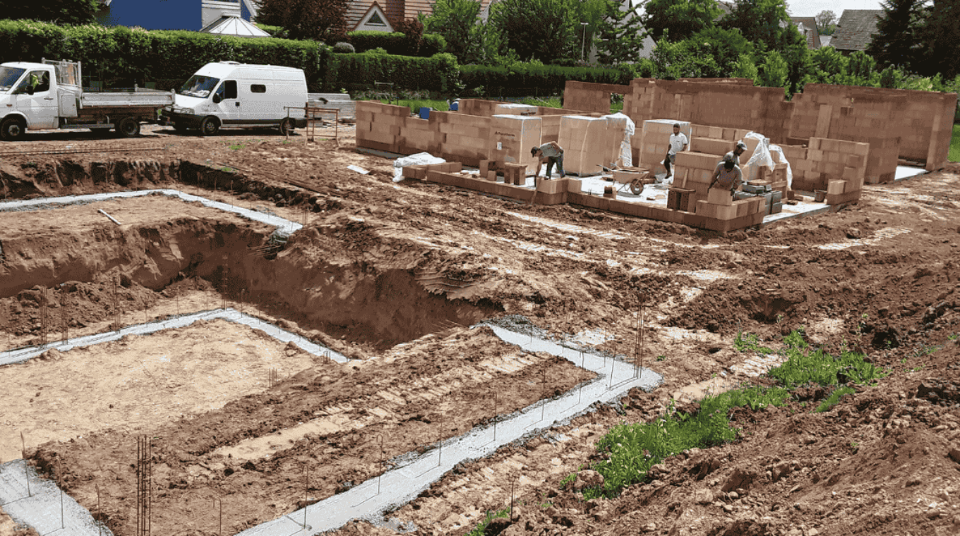 fondations beton maison neuve et elevation murs gros oeuvre
