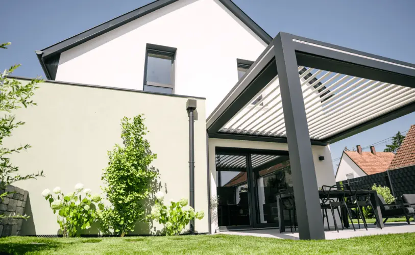 maison moderne vue sol avec pergola